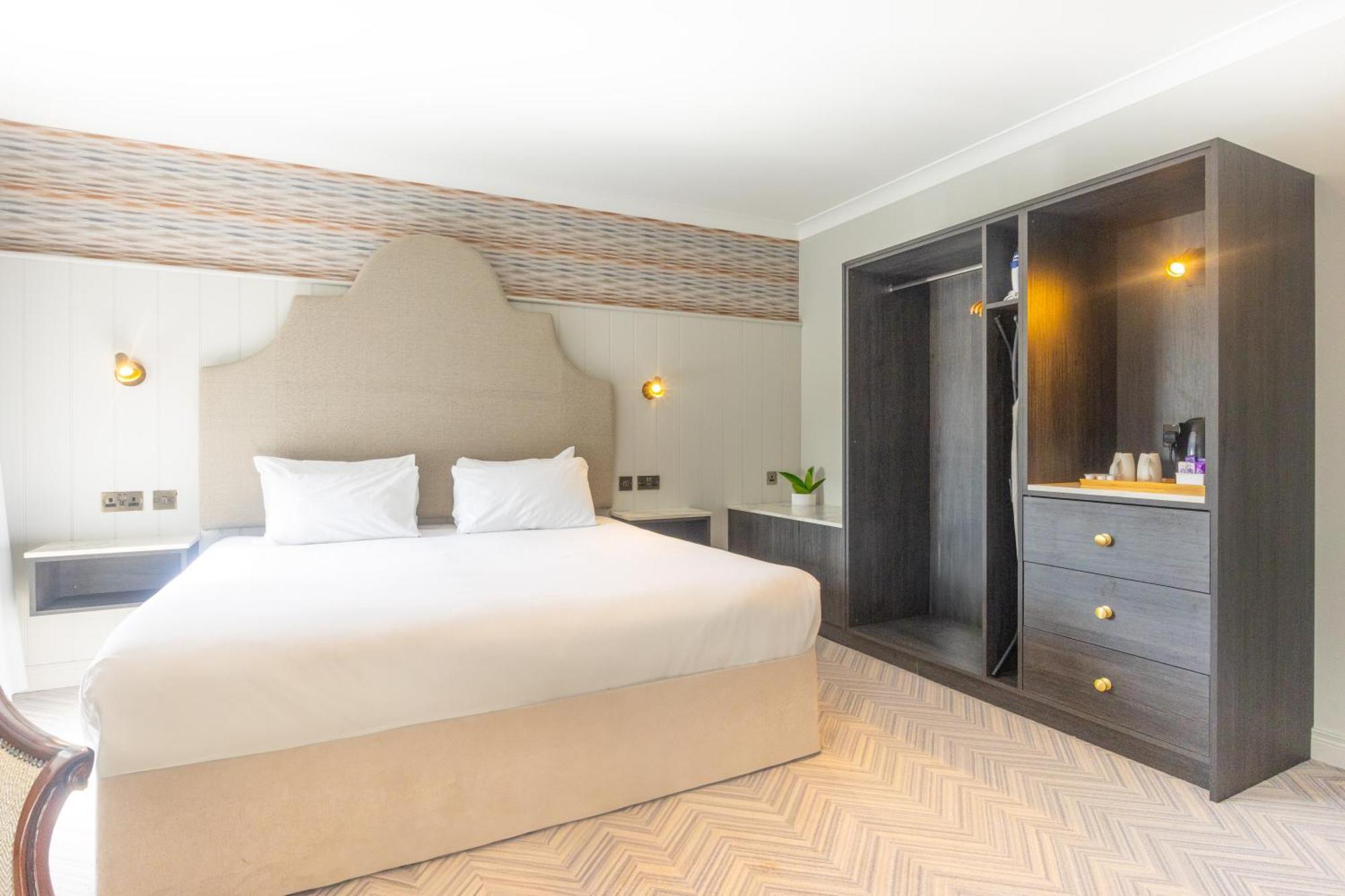 Bloomfield House Hotel, Leisure Club & Spa Мълингар Екстериор снимка